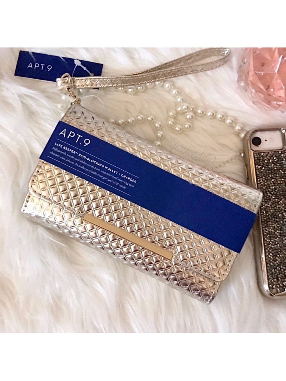 Charger/Wallet Wristlet